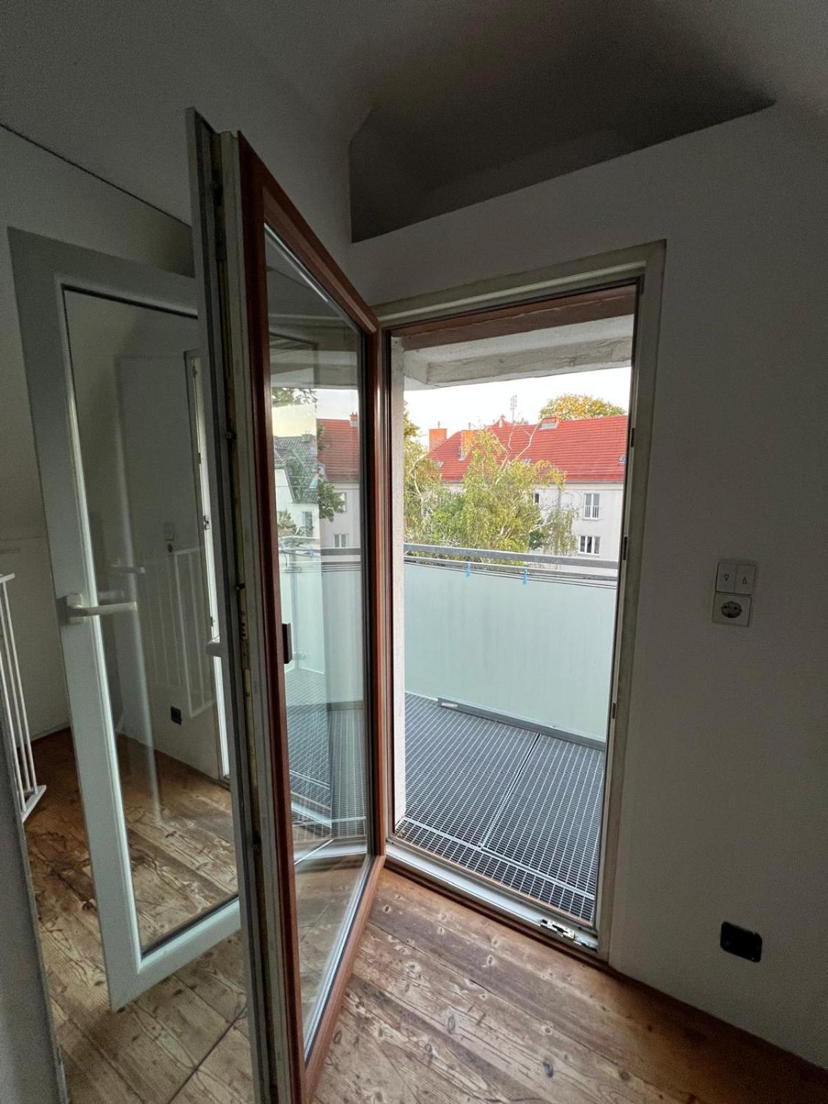 Villa Central-vintage With Free Parking And 5min Walk To Metro Wien