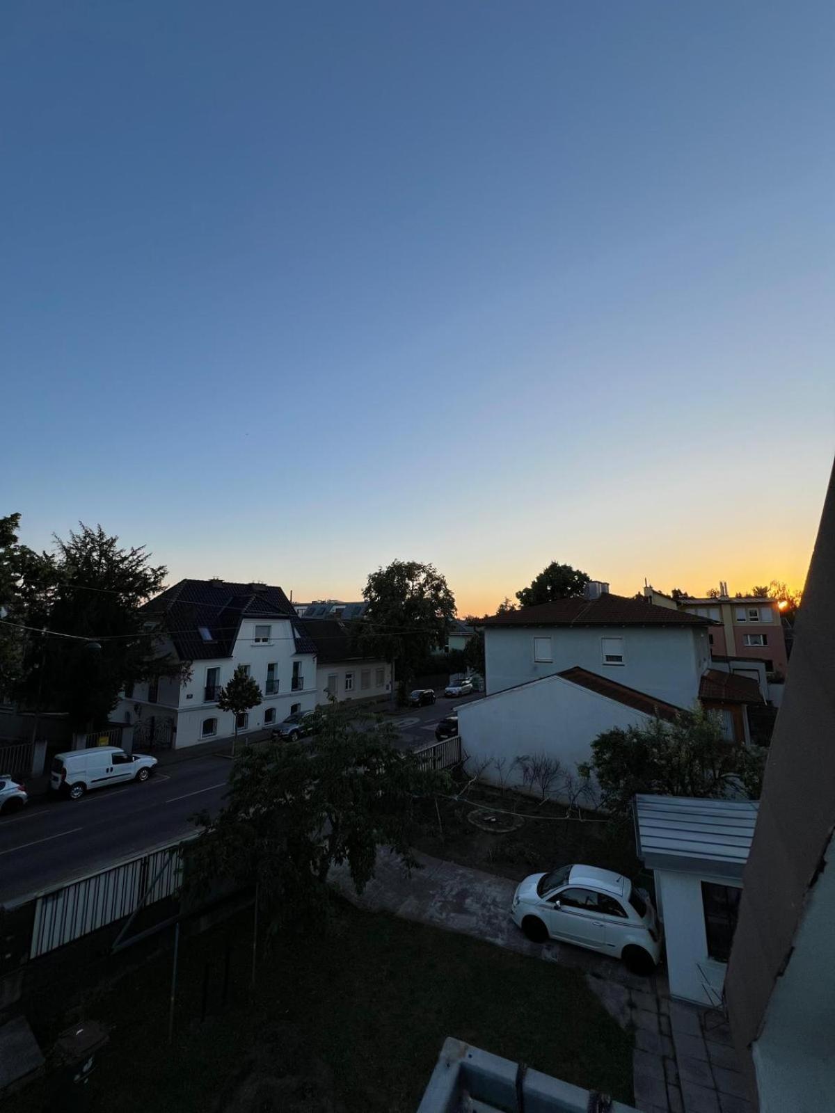 Central-vintage With Free Parking And 5min Walk To Metro * Wien